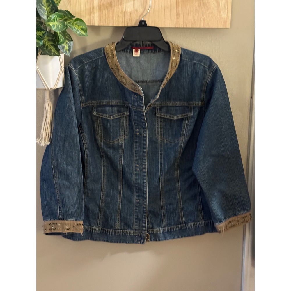 Tapemeasure Woman Denim Jacket Embellished Collar Cuffs Snap Front‎ Plus Size 1X